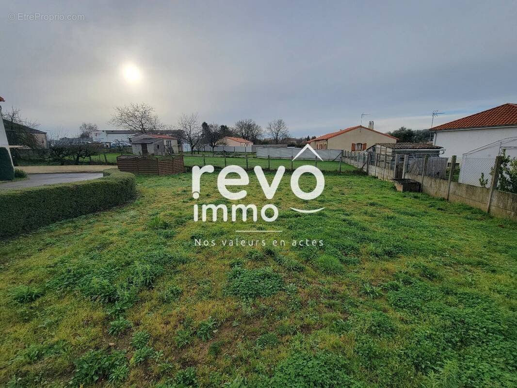 Terrain à BEAUPREAU