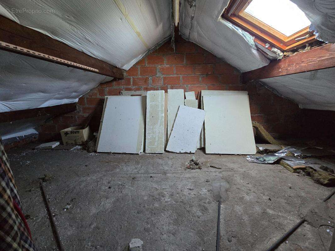 Maison à SAINTE-GENEVIEVE-DES-BOIS