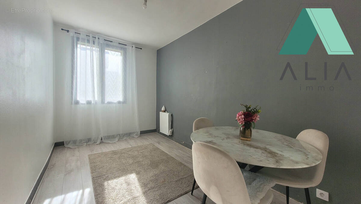 Appartement à AUBERVILLIERS