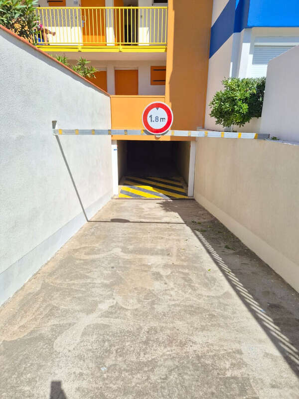 Parking à LE BARCARES