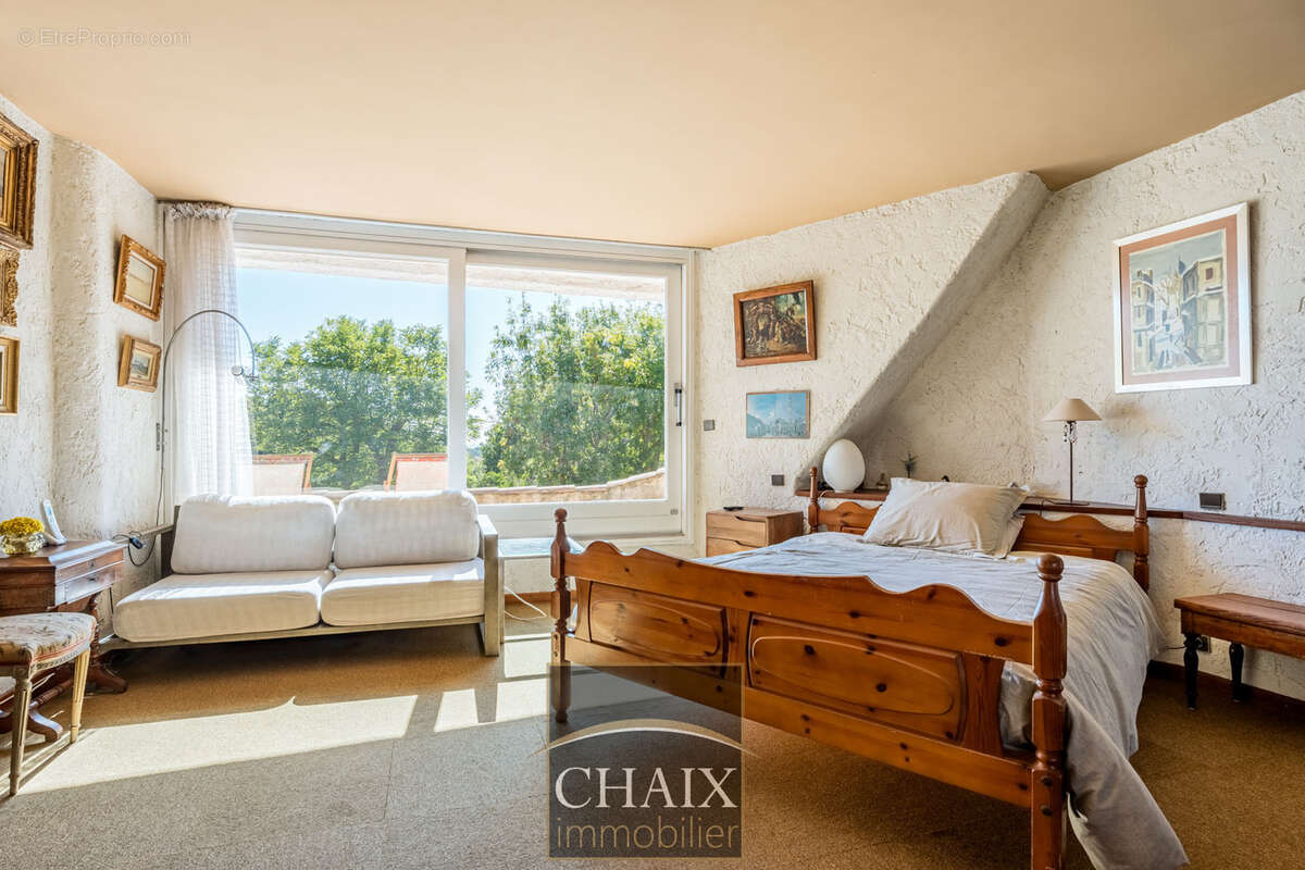 Villa d’architecte avec piscine balinaise à 1 km de la mer   Havre de paix à Sanary - photo 8