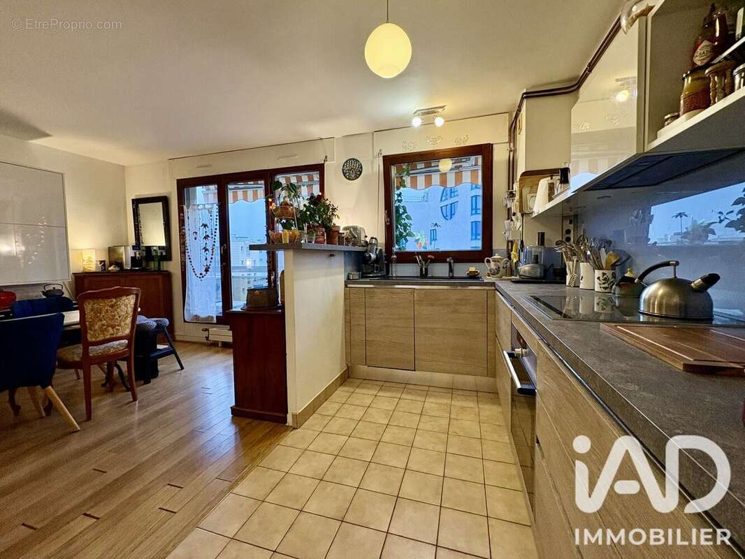 Photo 7 - Appartement à COURBEVOIE