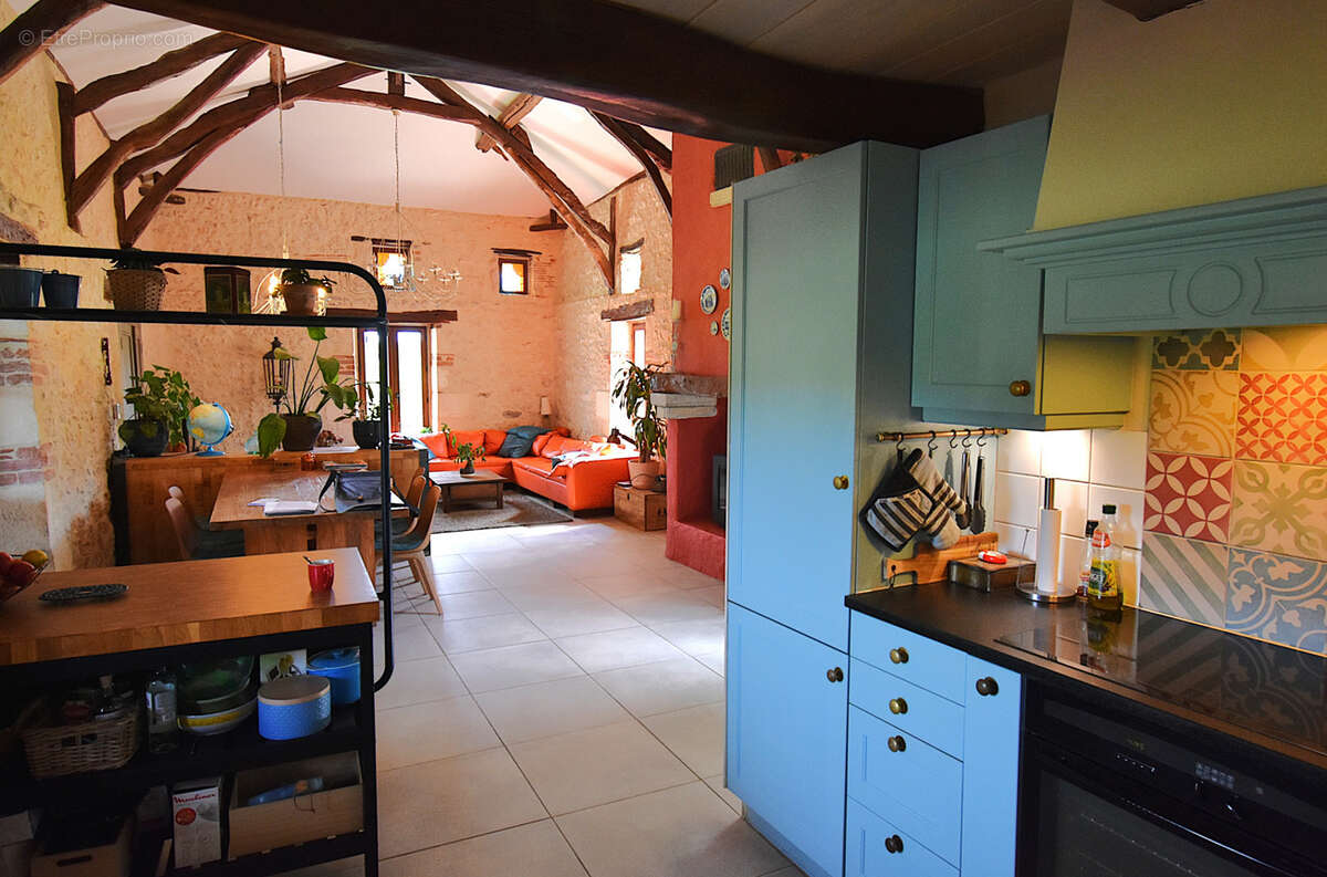 Très belle maison rénovée sur 8h avec terrain de loisir. - photo 14