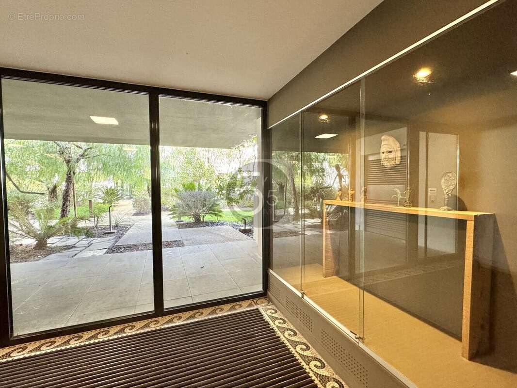 Appartement à LATTES