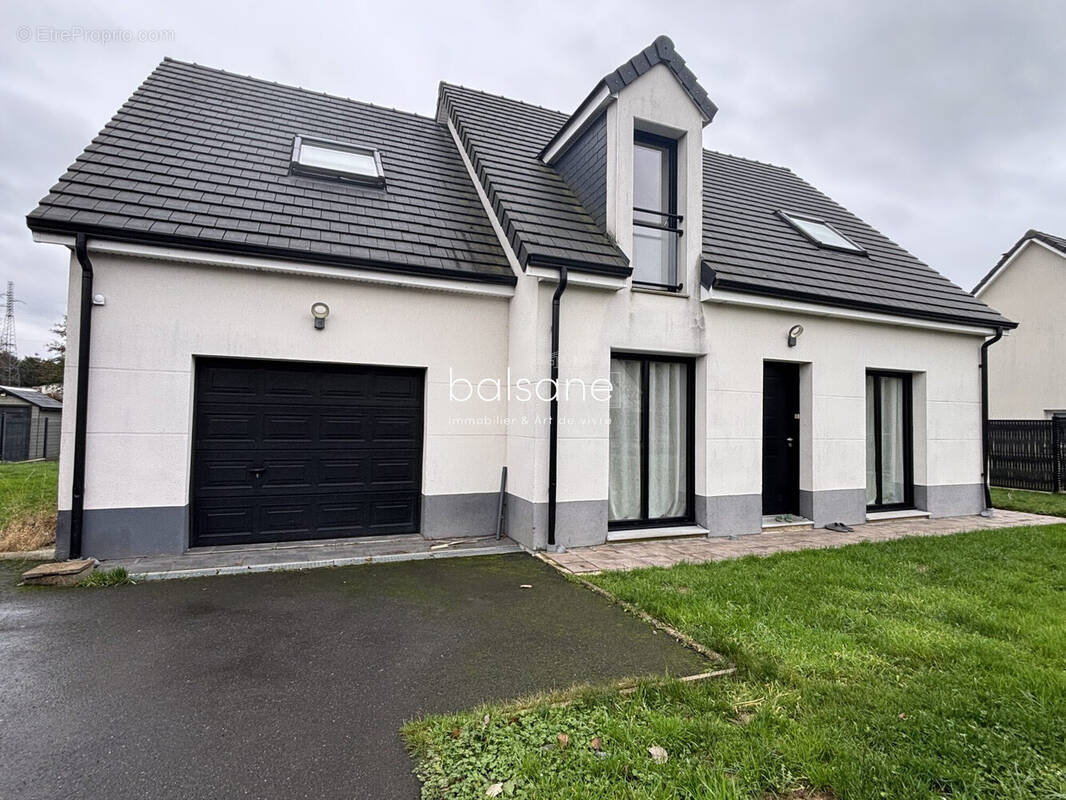 Maison à LA VAUPALIERE