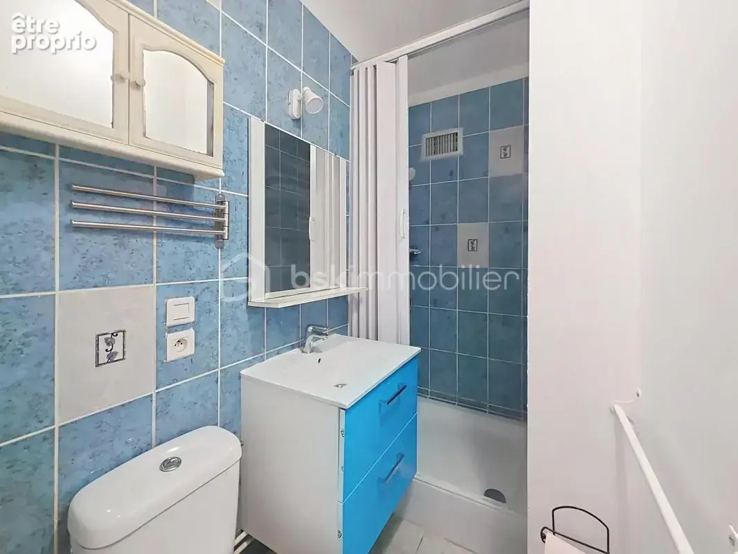 Maison de 5 pièces avec 3 chambres et sa dépendance meublée - photo 16
