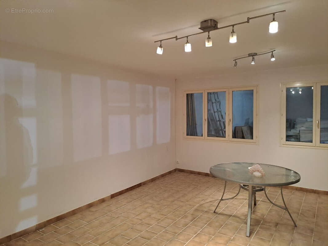 Commerce à QUETIGNY