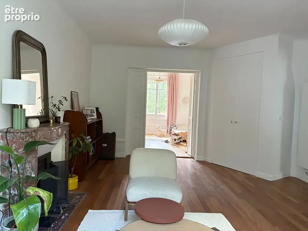 Appartement T4 de 87,50 m² au 1er étage d'un ancien hôtel particulier - photo 3