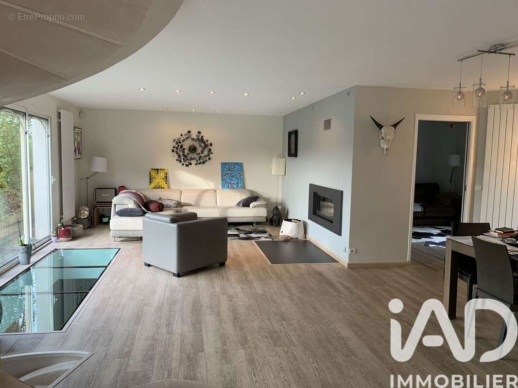 Photo 2 - Maison à FONTENAY-LE-FLEURY