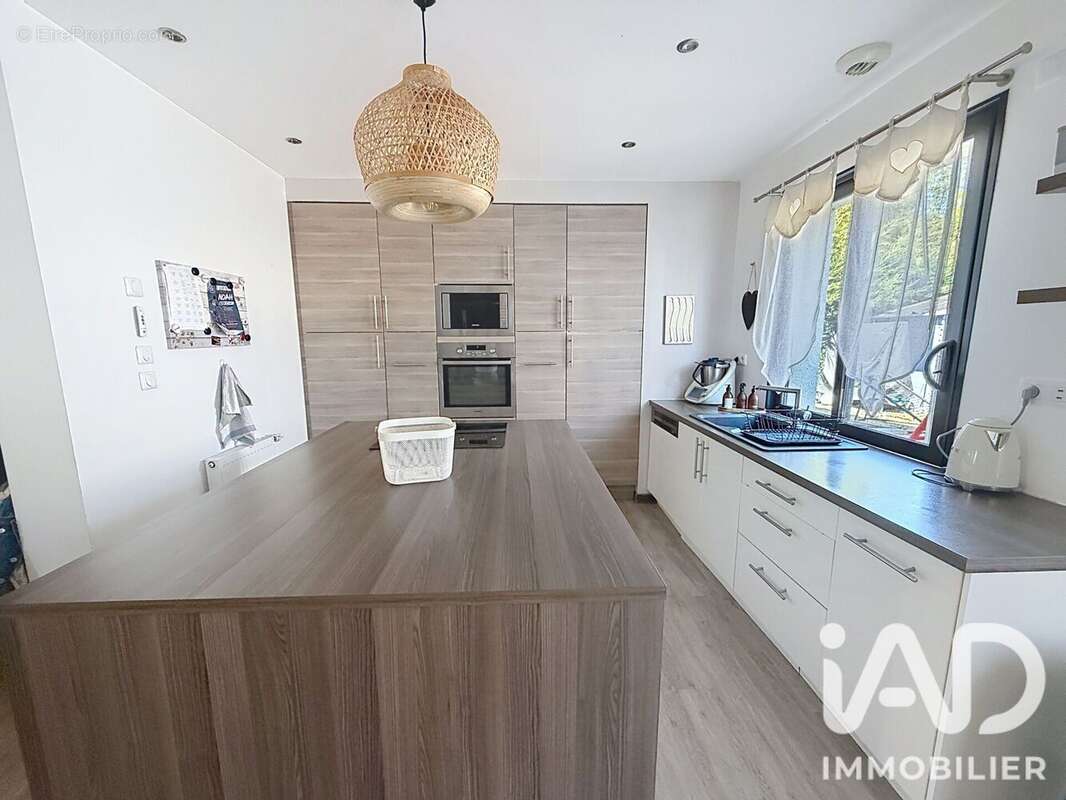Maison 107 m² à Houdan  - photo 4
