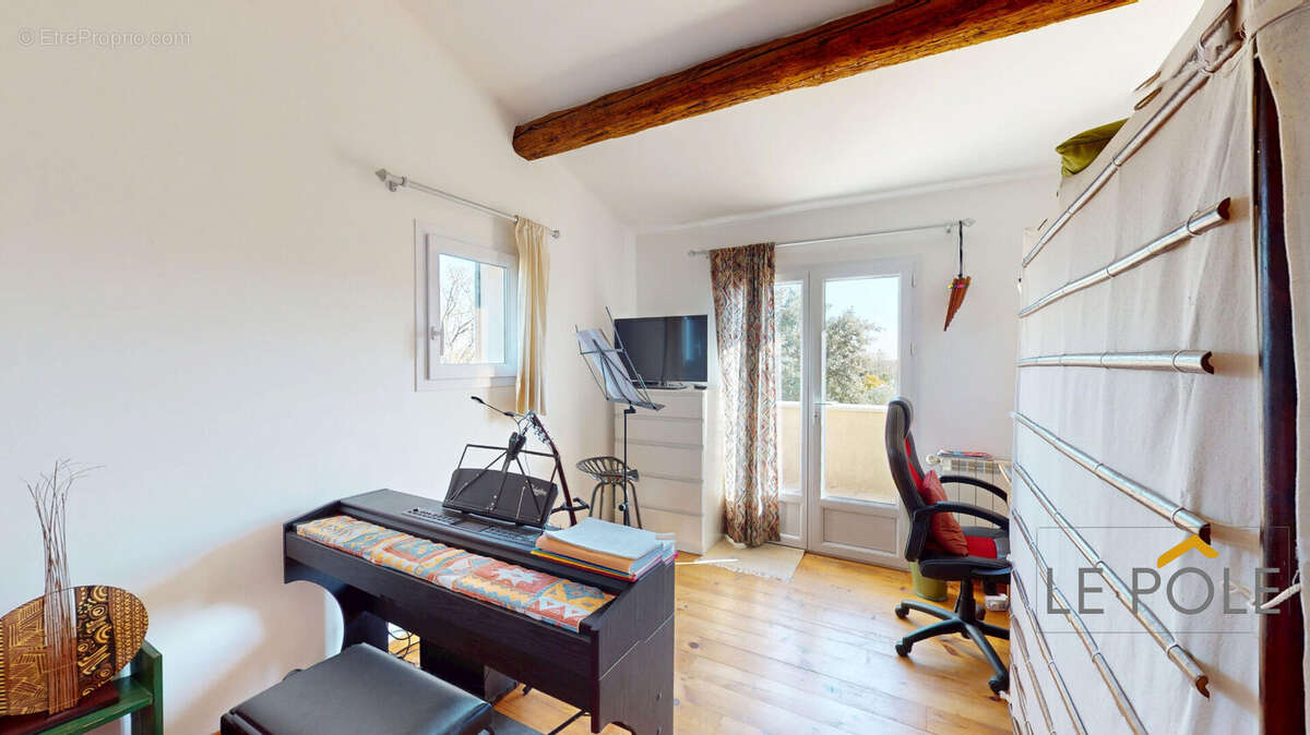 Villa familiale avec garage et piscine - photo 10