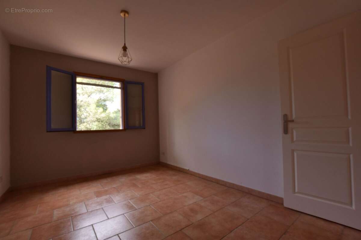 Maison à SAINT-MAXIMIN-LA-SAINTE-BAUME