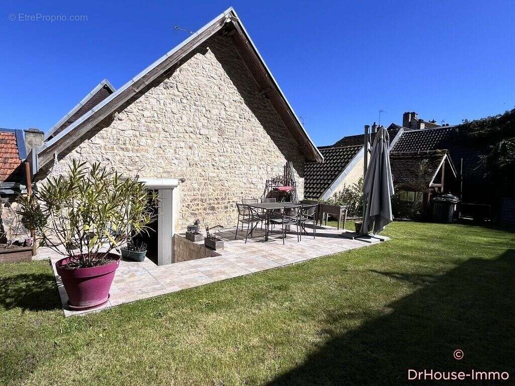 Maison à BAR-SUR-SEINE
