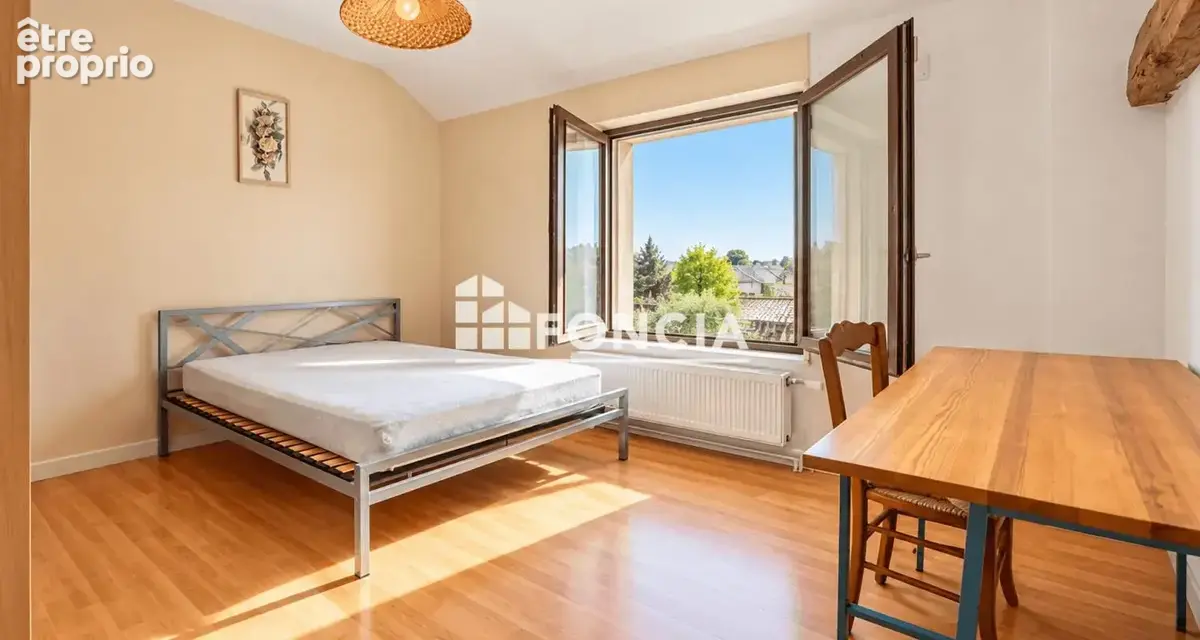 Croissy-Beaubourg centre : Maison ancienne avec jardin de 680 m², DPE C - photo 8