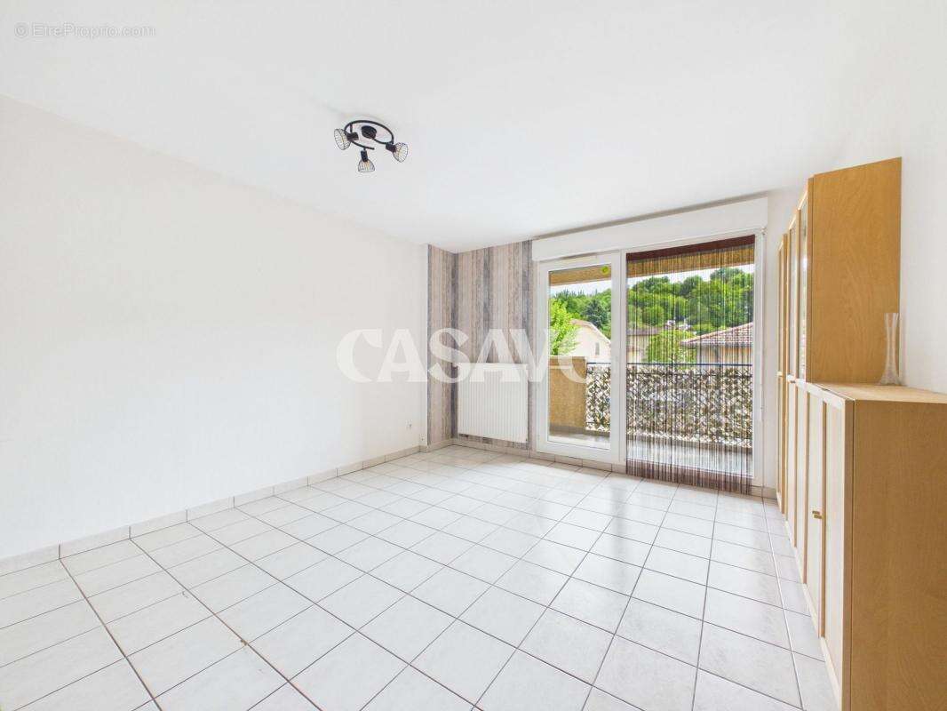 Appartement à MARENNES