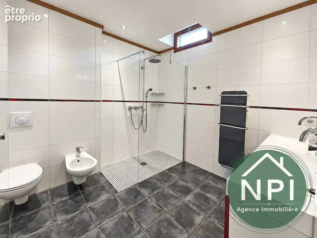 Maison 7 pièces 234 m² à vendre à Vaux-Le-Penil (77000) - photo 7