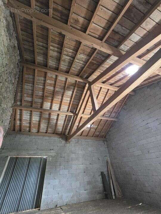 Grande propriété avec dépendances, terrain, garage proche de - photo 15