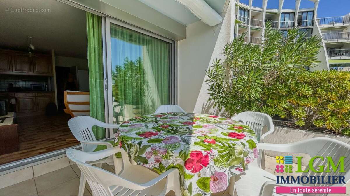 Appartement t2 de 50m² en rez de jardin piscine et garage - photo 4