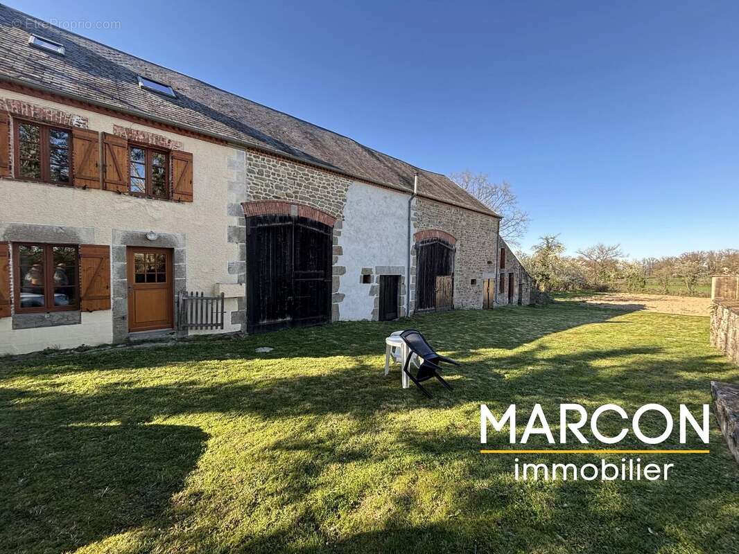Maison à CHENERAILLES