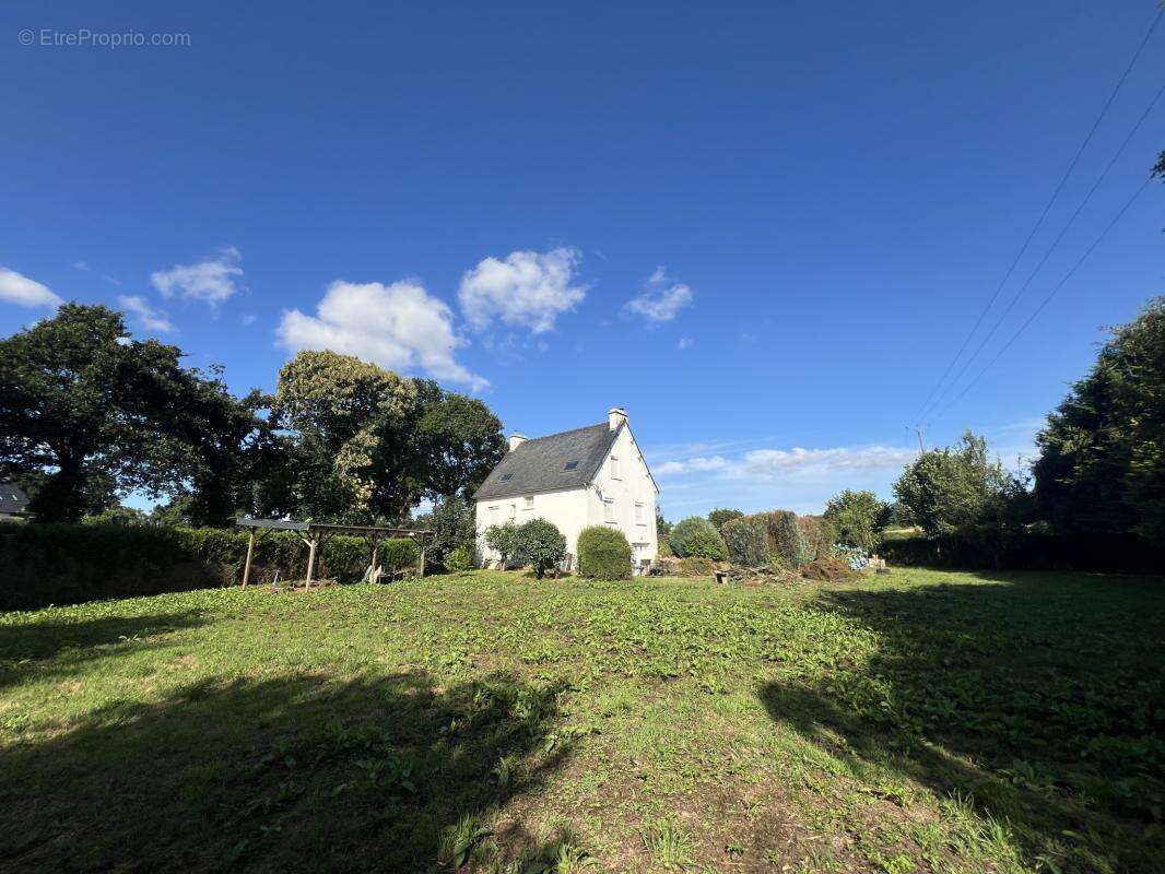Belle néo-bretonne, située sur un terrain de 2500 m2 - photo 29