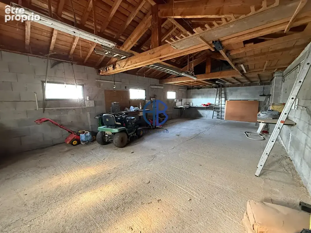 Grande maison à rénover, énorme potentiel - photo 17