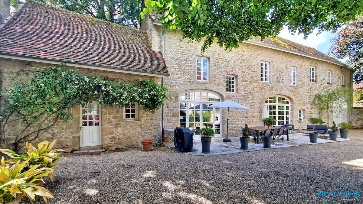Maison à MERCUREY