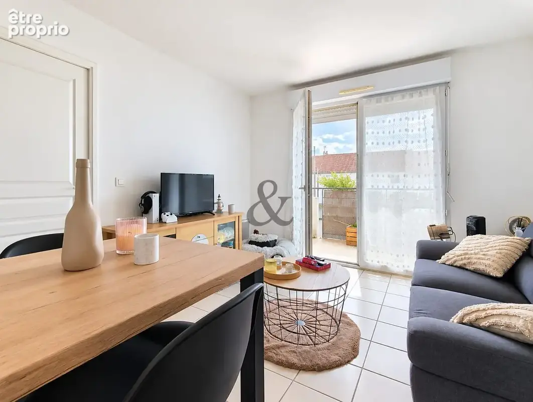 Appartement à LA CHAUSSEE-SAINT-VICTOR