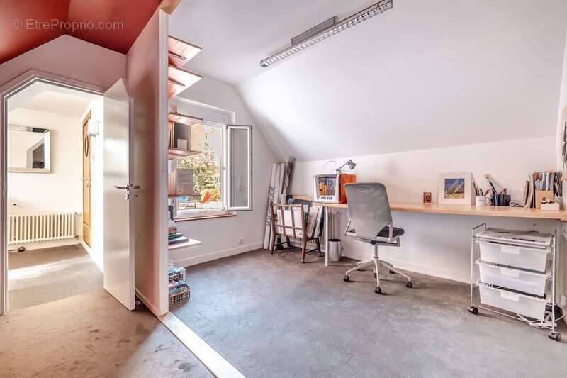 Maison à COURBEVOIE