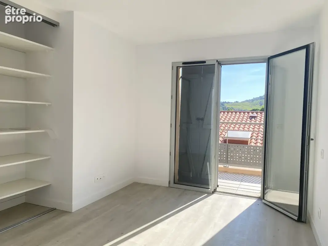 A collioure, un appartement duplex avec terrasse et parking - photo 9