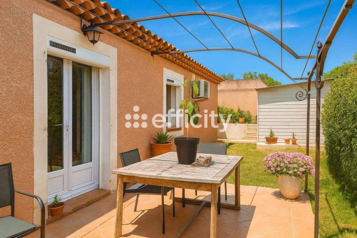 Maison à GIGNAC-LA-NERTHE