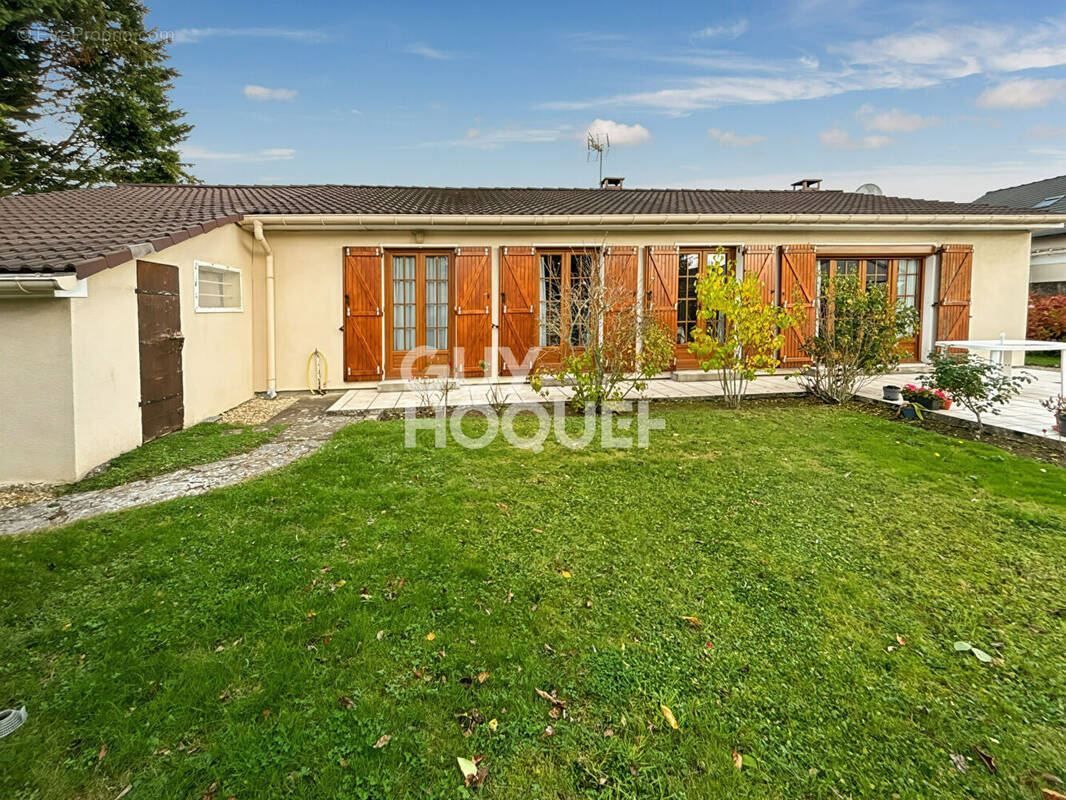 Maison à FONTENAY-TRESIGNY