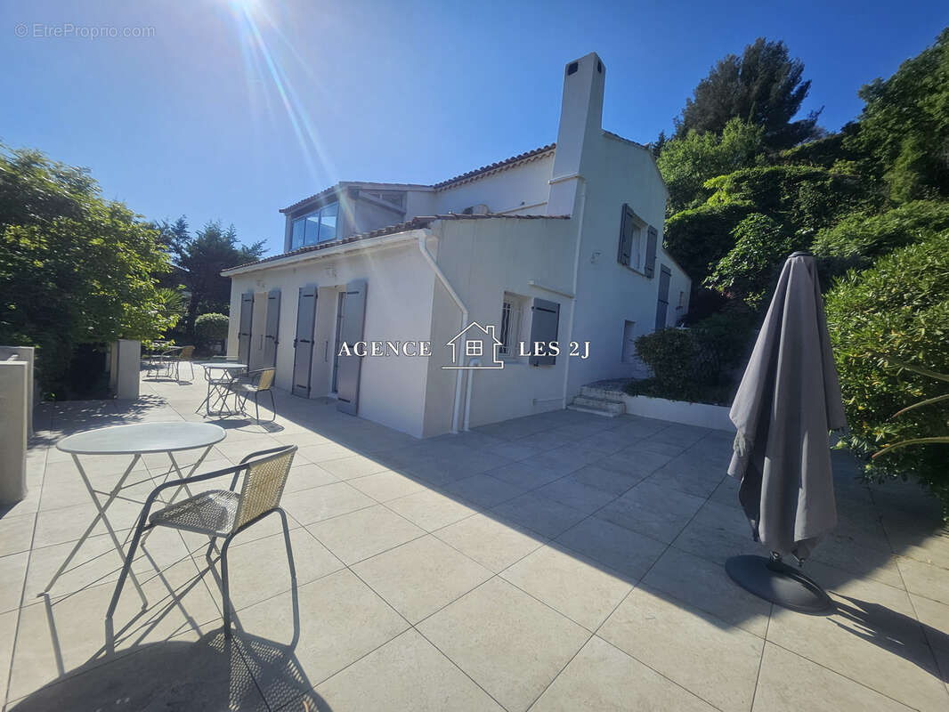 Les Caillols   Marseille 11e   Villa 6 pièces de 119 m2 avec vue dégagée - photo 21