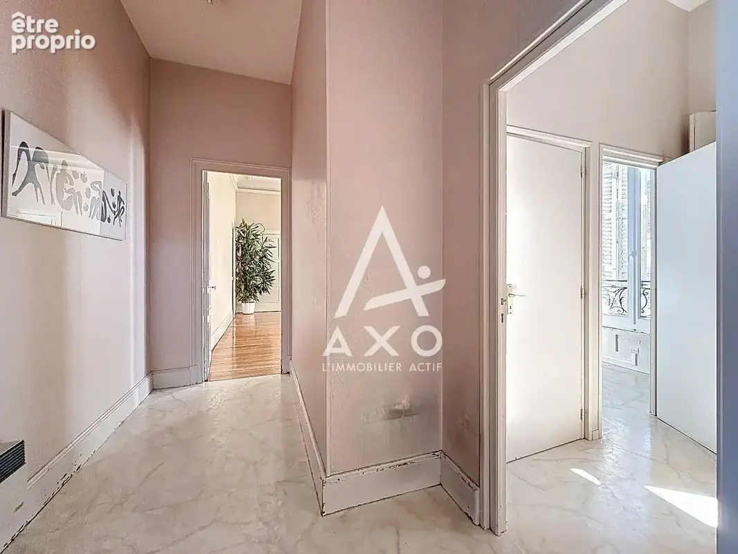 Ensemble immobilier situé en hypercentre - photo 4