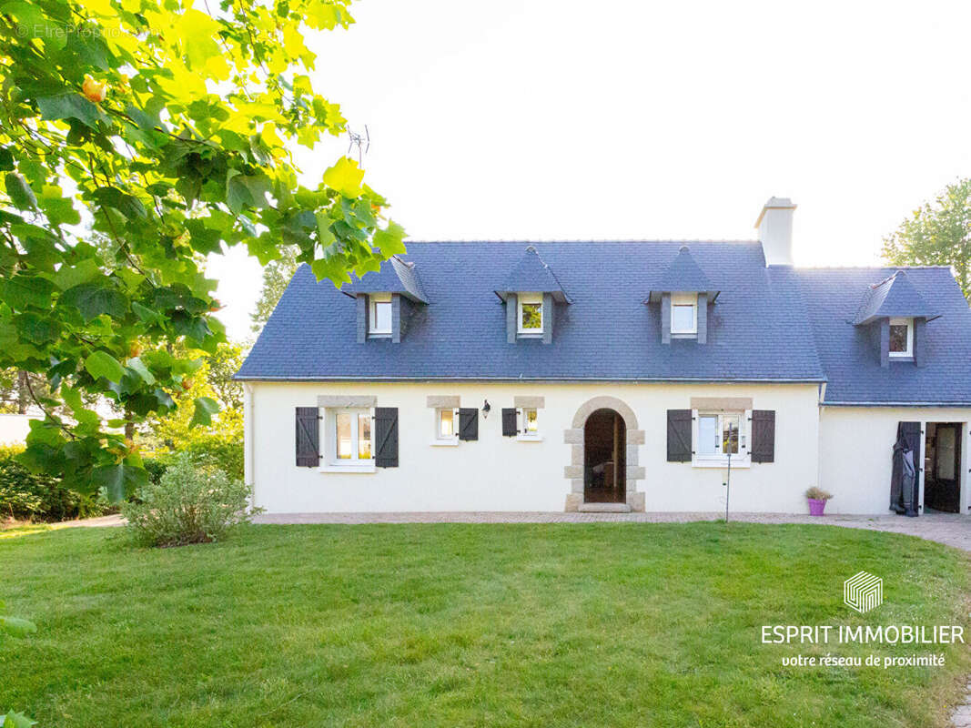 Maison à RIEC-SUR-BELON