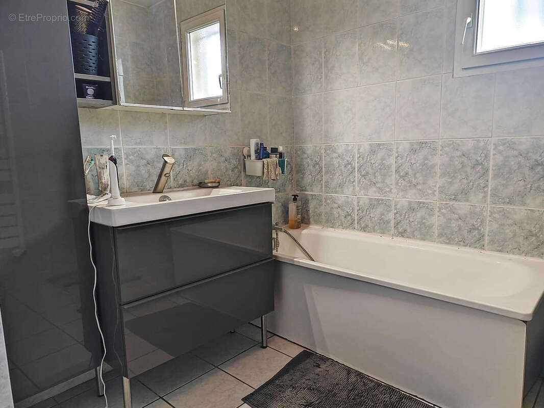 Maison à MONTALIEU-VERCIEU