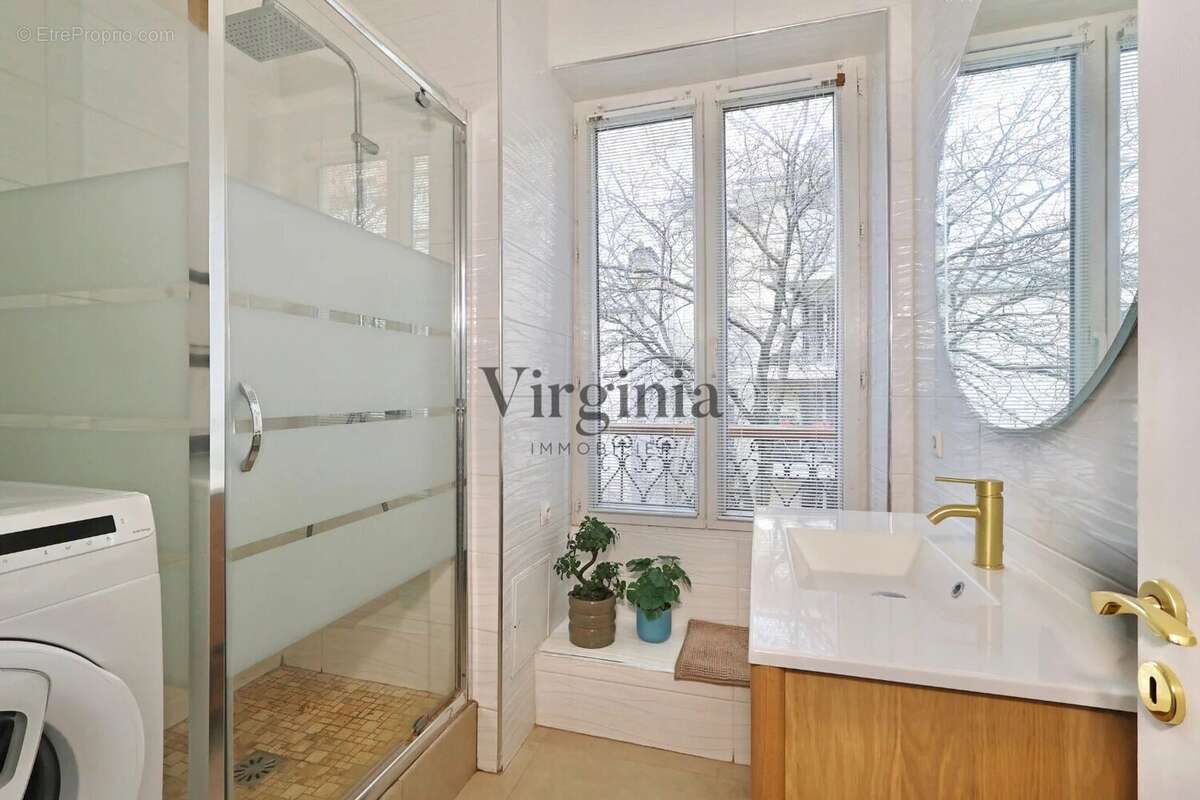 Appartement à CHARENTON-LE-PONT