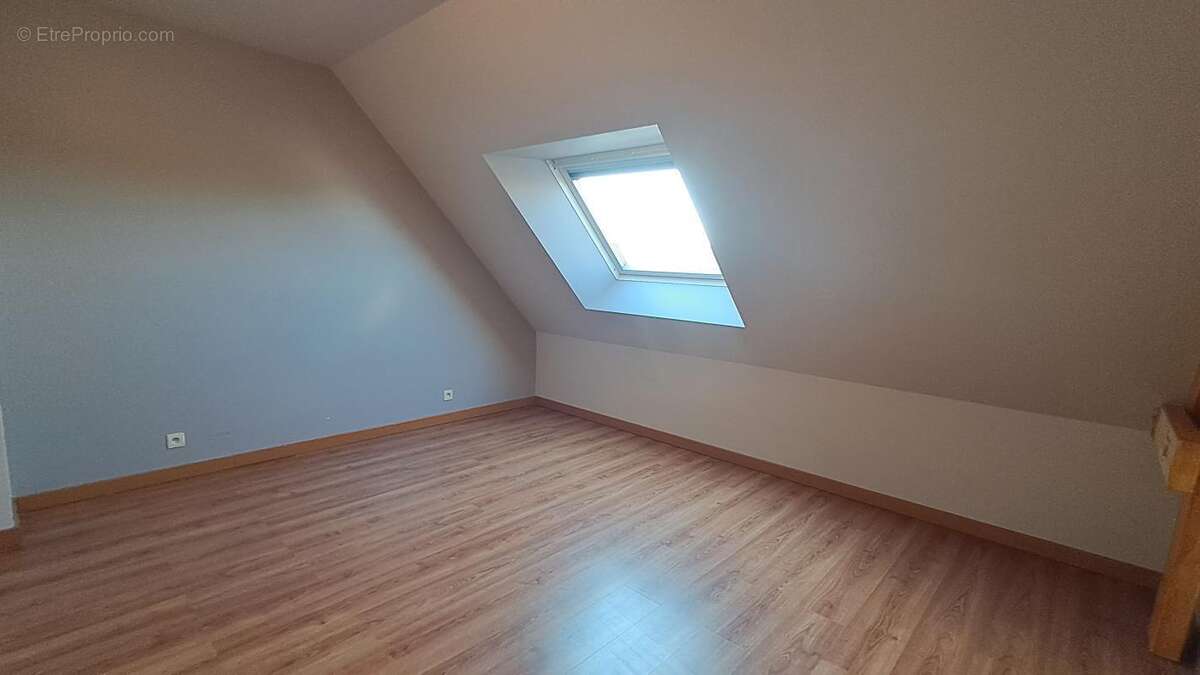 Maison individuelle - 5 chambres et grand jardin - photo 9