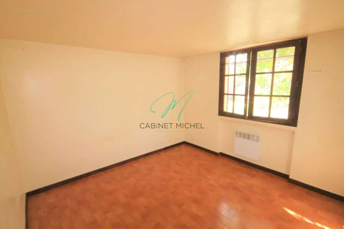 Maison à ROQUEFORT-LES-PINS