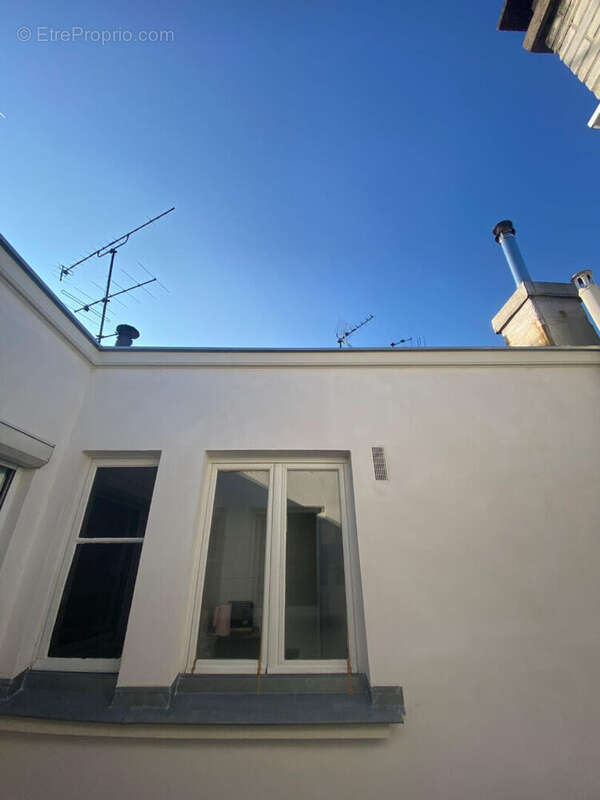 Appartement à PARIS-14E