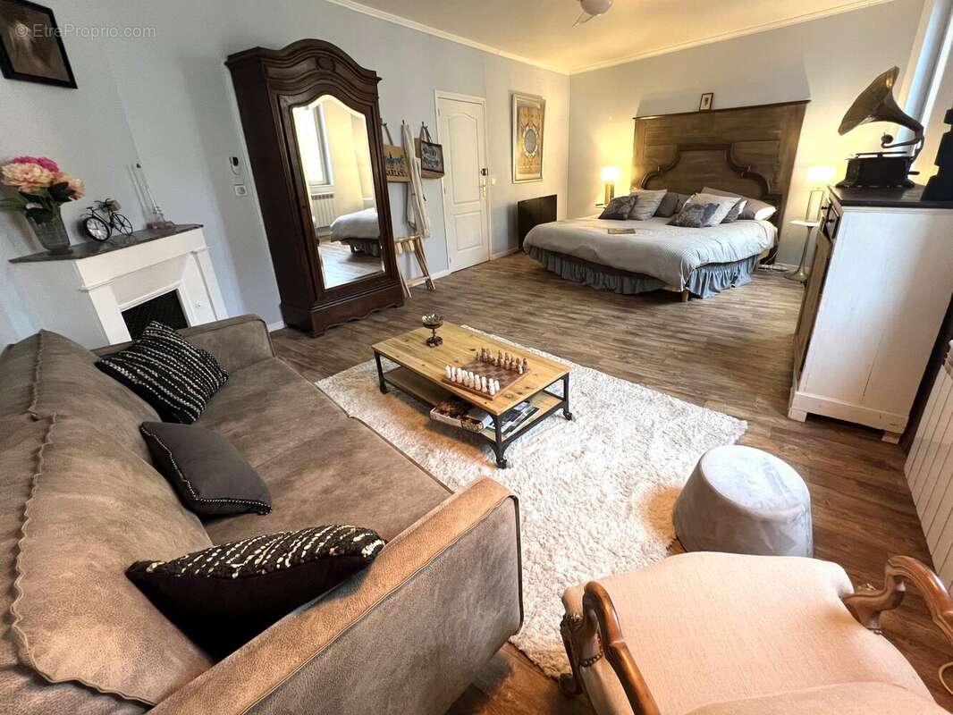 Maison à SAINT-CYPRIEN