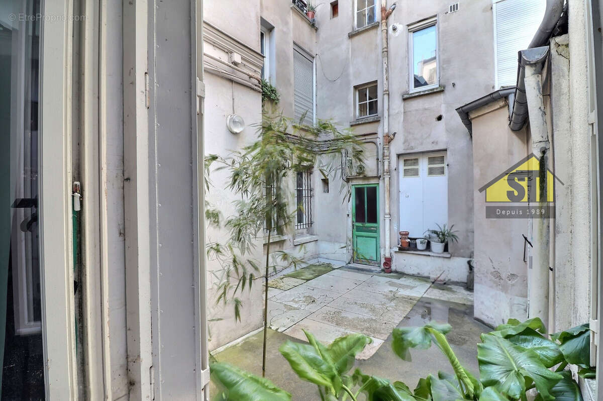 Appartement à PARIS-14E
