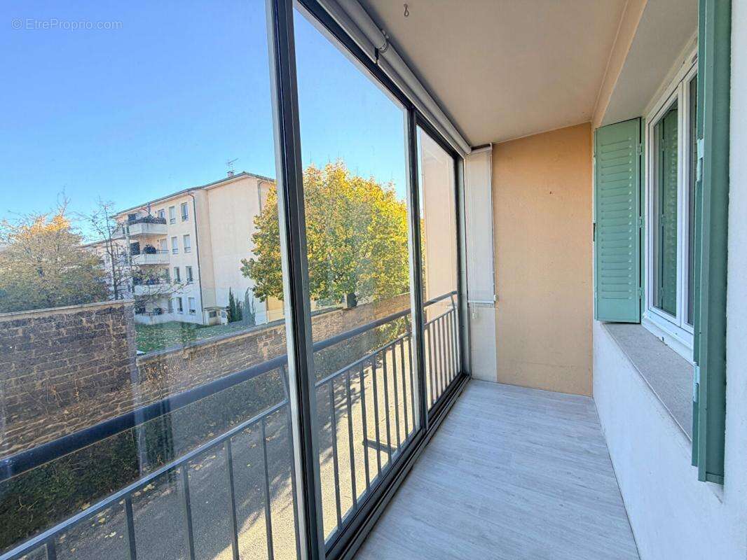 Appartement à LYON-8E