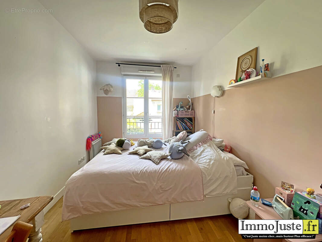 Appartement à SAINT-CYR-L'ECOLE