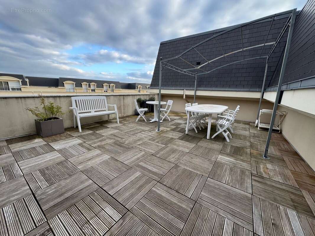 Appartement à EMERAINVILLE