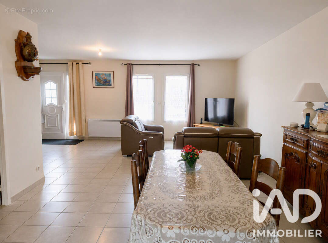 Maison 126 m² à Varennes-Les-Narcy  - photo 3