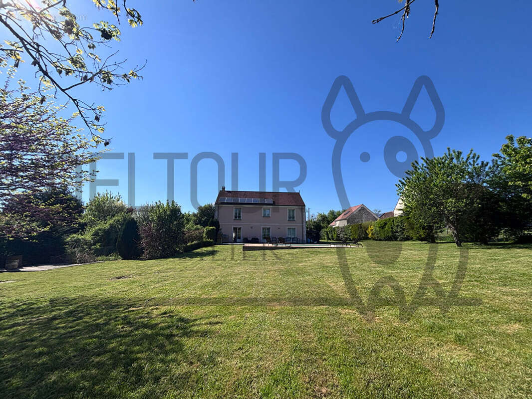 Maison à FAREMOUTIERS