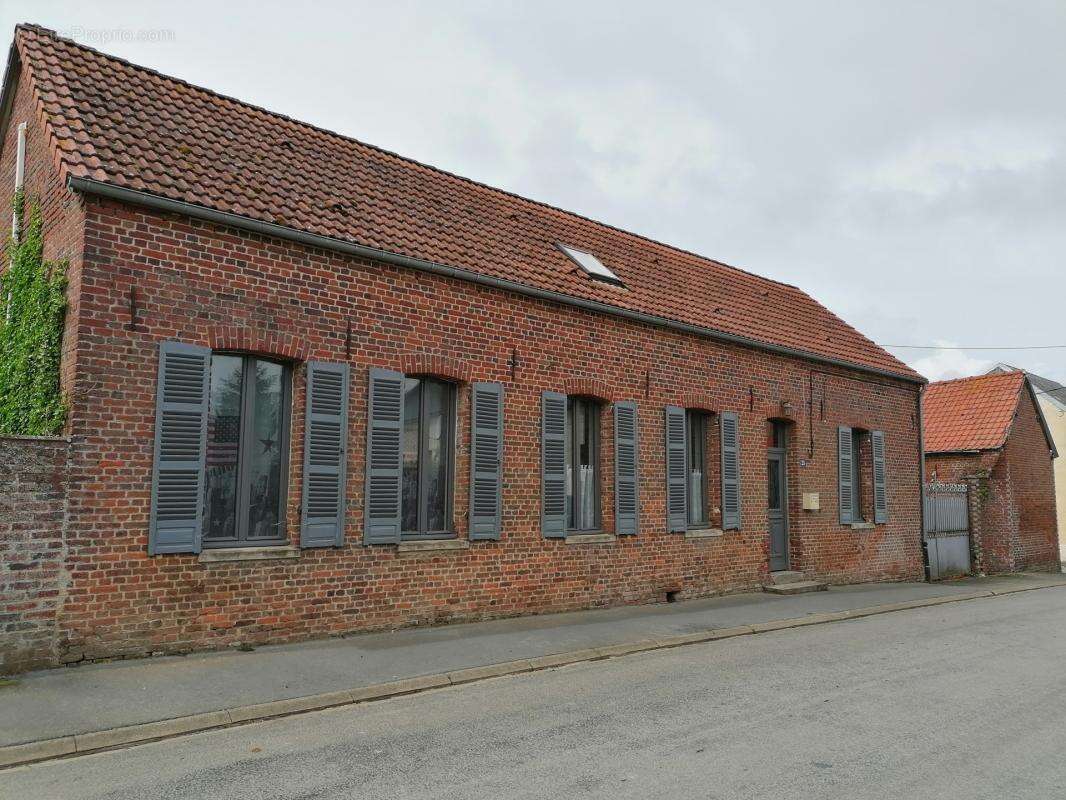 Maison à PREMONT