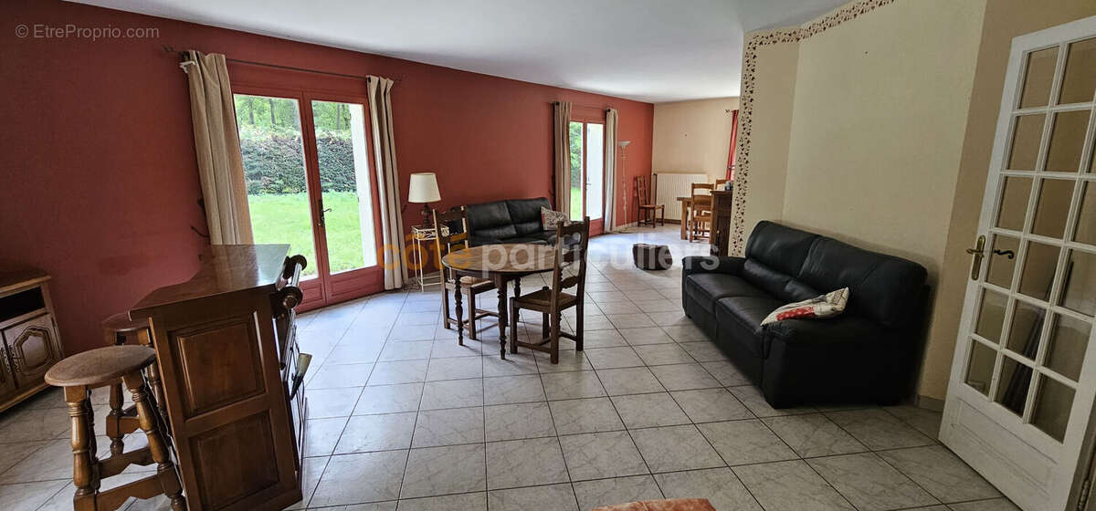 Maison à FERRIERES-EN-GATINAIS