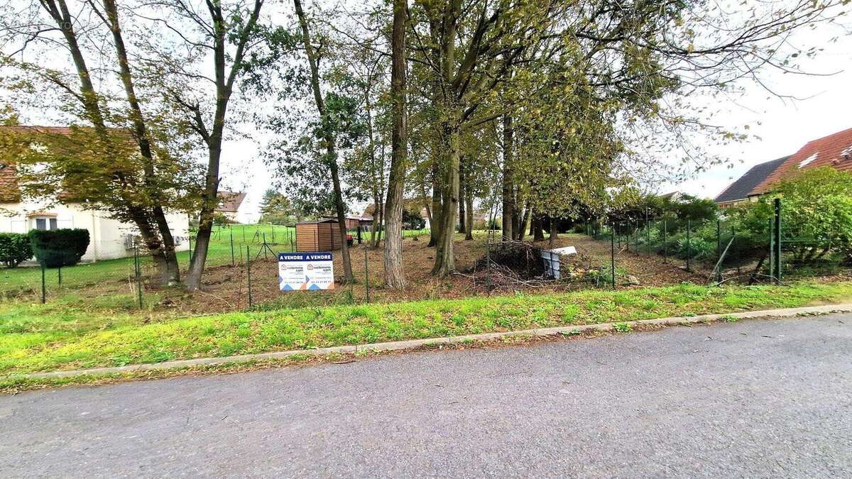 Terrain à bâtir d'une superficie de 1745 m² - Terrain à MONS-EN-LAONNOIS