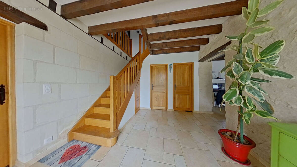 Maison à SAINTE-CATHERINE-DE-FIERBOIS